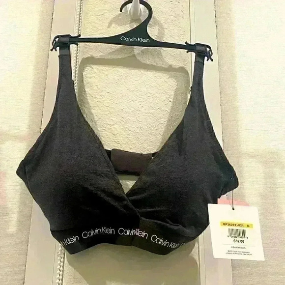 NWT Calvin Klein lightly padded triangle gray bra Sz M - Picture 1 of 3